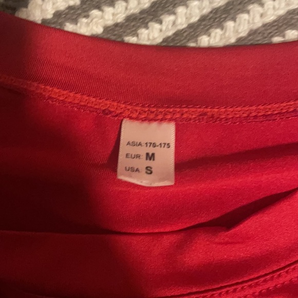 Dry fit Athletic long sleeve - Picture 2 of 2